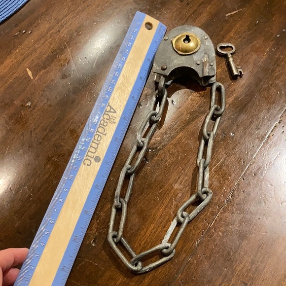 Vintage Reproduction of Antique PADLOCK with skeleton key & chain, lock replica - Picture 6 of 10